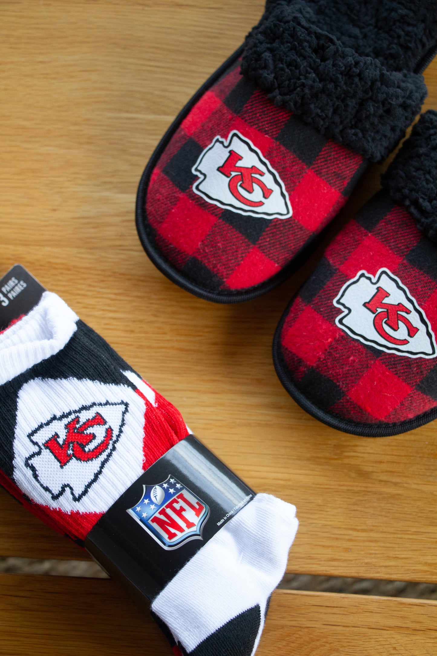 Women's NFL Sherpa Lined Buffalo Plaid Slippers